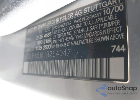 2001 Mercedes-Benz E 320 from USA, damaged, VIN WDBJF65J61B254047